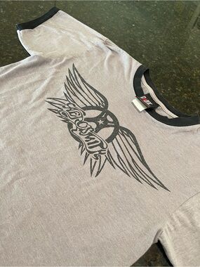 Giant Merchandising 90’s Tee with Black Trim Aerosmith Graphic - Men's